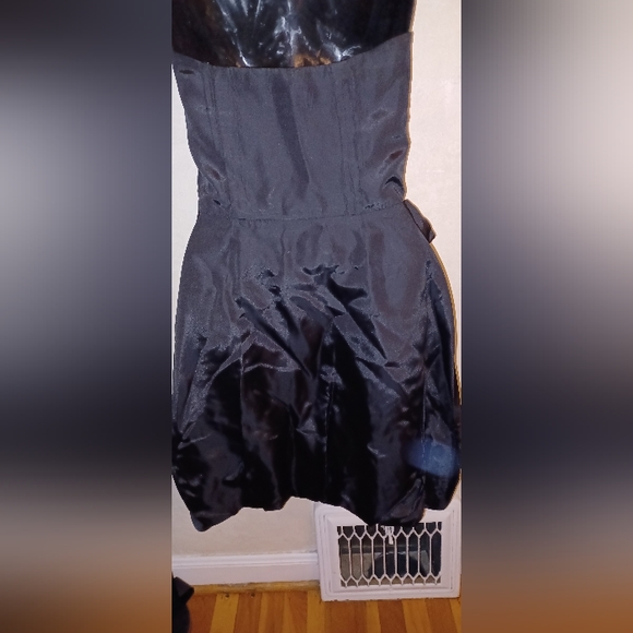 Laundry by Shelli Segal Strapless Sleeveless Bow Black Bubble Mini Dress Size 4 - Picture 3 of 5